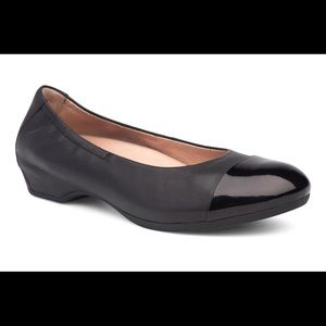 Dansko Women’s Black Lisanne Flat in Size 38 (Size 7.5)